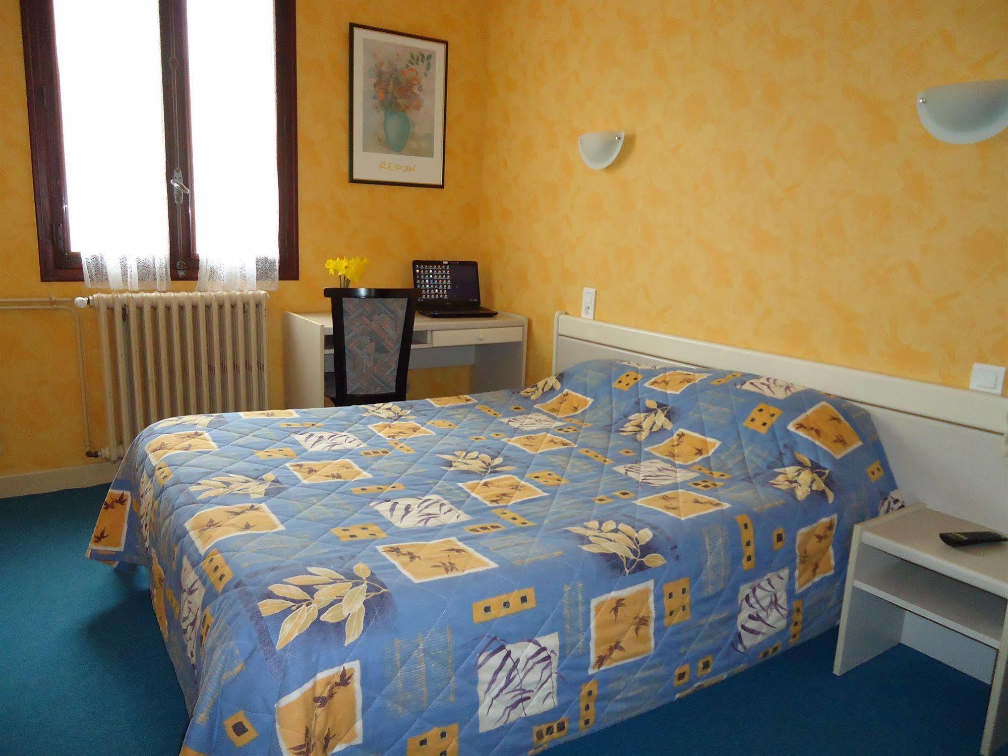 Hotel Des Voyageurs Мийо Экстерьер фото